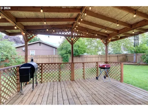 15802 SE 13th Street Vancouver WA 98683