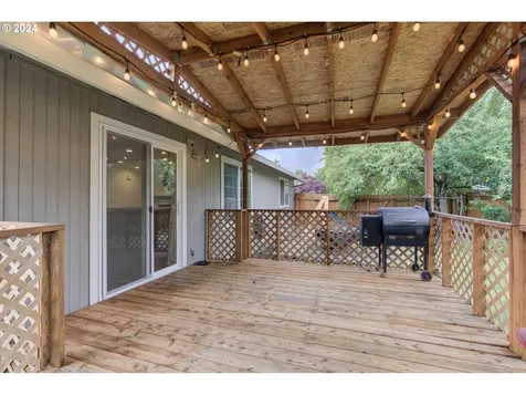15802 SE 13th Street Vancouver WA 98683