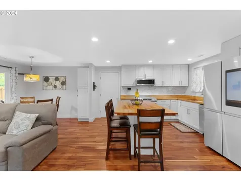 15802 SE 13th Street Vancouver WA 98683