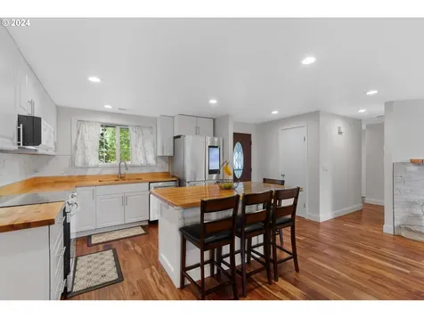 15802 SE 13th Street Vancouver WA 98683