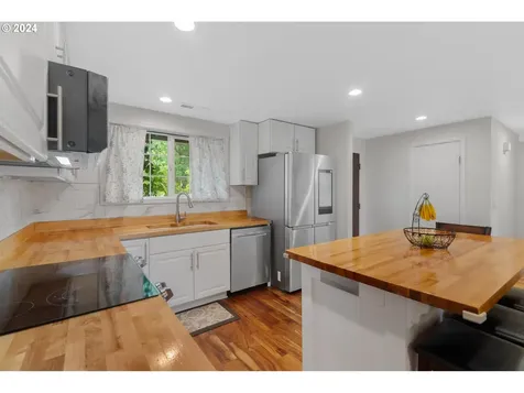 15802 SE 13th Street Vancouver WA 98683