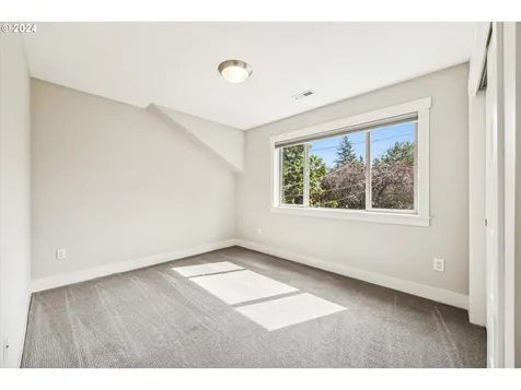 4803 Se Rural Street Portland OR 97206