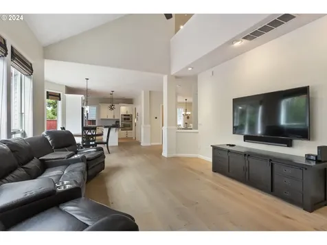 16218 Nw Graf Street Portland OR 97229