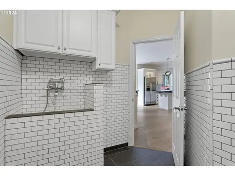 16218 Nw Graf Street Portland OR 97229
