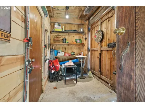 66401 E Crystal Creek Road Welches OR 97067