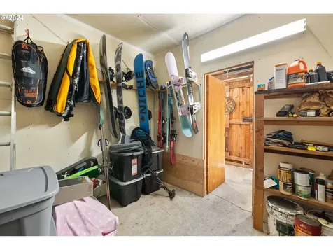 66401 E Crystal Creek Road Welches OR 97067