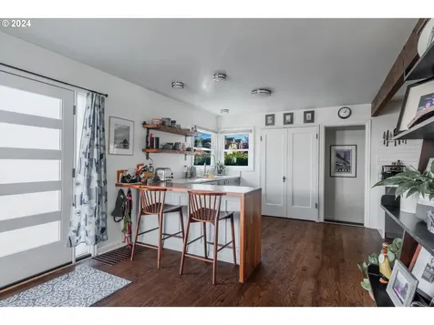 5631 NE 23rd Avenue Portland OR 97211