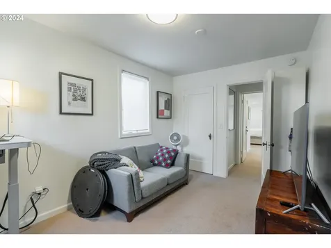 5631 NE 23rd Avenue Portland OR 97211