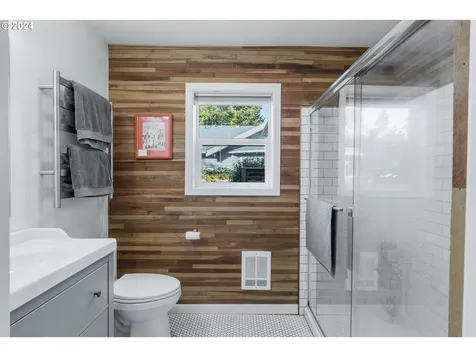 5631 NE 23rd Avenue Portland OR 97211
