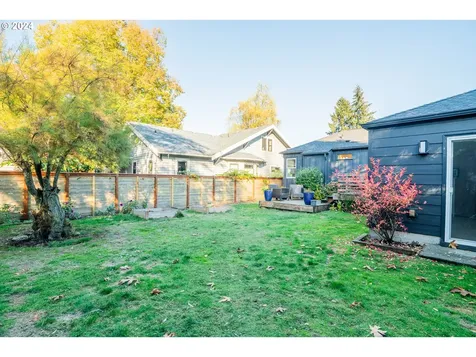 5631 NE 23rd Avenue Portland OR 97211