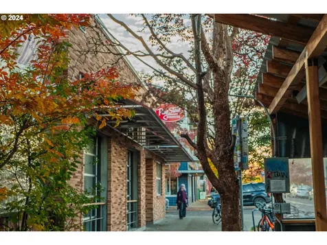5631 NE 23rd Avenue Portland OR 97211
