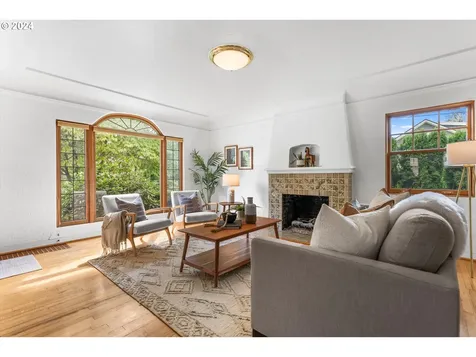 3925 Ne 37th Avenue Portland OR 97212