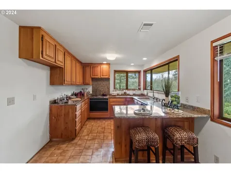 89962 Day Lane Eugene OR 97402