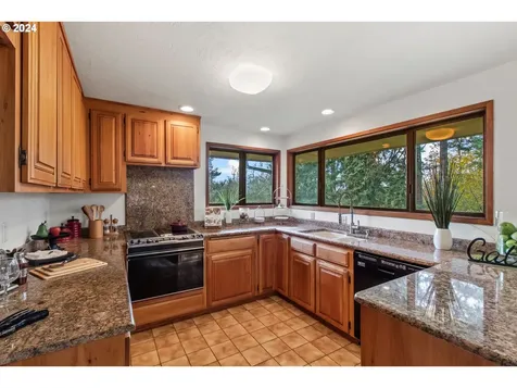 89962 Day Lane Eugene OR 97402