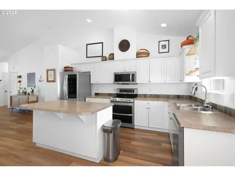 575 Ne Caden Court Estacada OR 97023