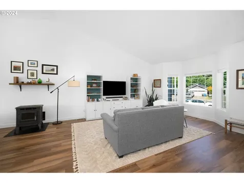 575 Ne Caden Court Estacada OR 97023