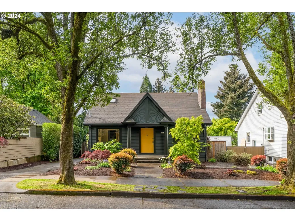 3584 NE Siskiyou Street Portland OR 97212