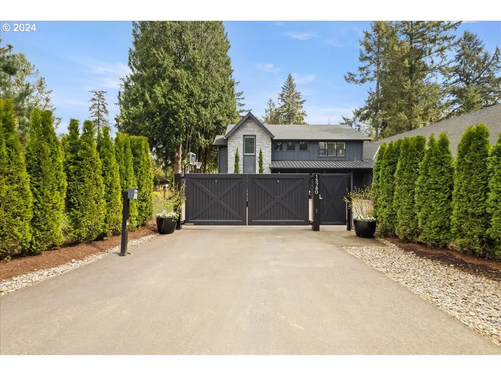15780 Twin Fir Road Lake Oswego OR 97035