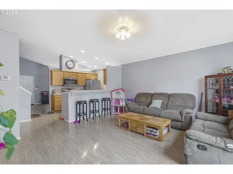 39142 Amherst Street Sandy OR 97055