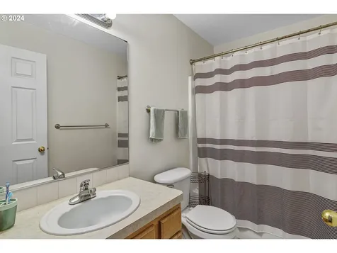 39142 Amherst Street Sandy OR 97055