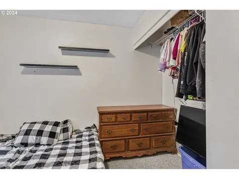39142 Amherst Street Sandy OR 97055