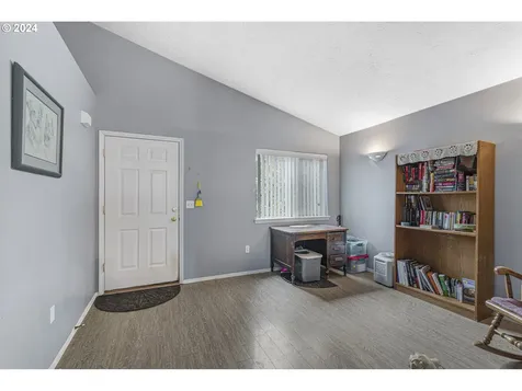 39142 Amherst Street Sandy OR 97055