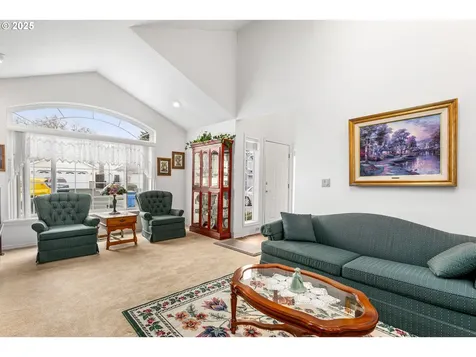 1715 SE Solomon Loop Vancouver WA 98683