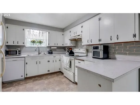 4515 Pennsylvania Avenue SE Salem OR 97317