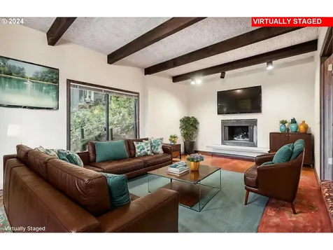 4130 SW Chesapeak Avenue Portland OR 97239