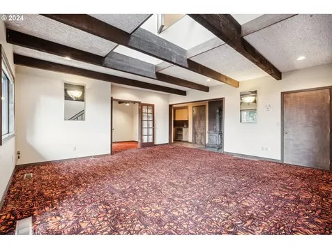 4130 SW Chesapeak Avenue Portland OR 97239