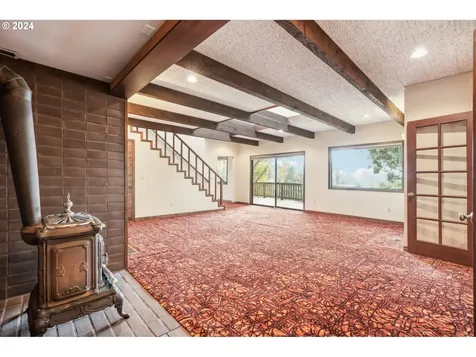 4130 SW Chesapeak Avenue Portland OR 97239