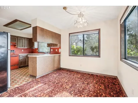 4130 SW Chesapeak Avenue Portland OR 97239