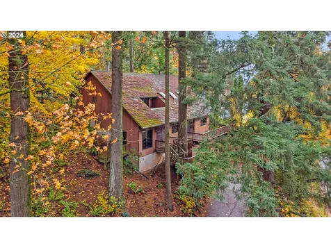 4130 SW Chesapeak Avenue Portland OR 97239