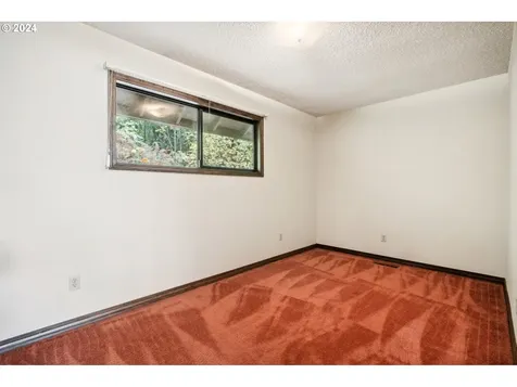 4130 SW Chesapeak Avenue Portland OR 97239