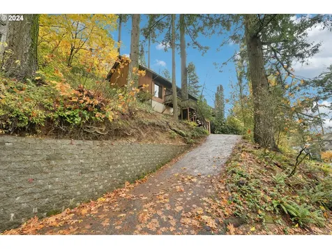 4130 SW Chesapeak Avenue Portland OR 97239