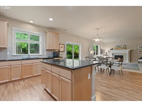 17239 Nw Oak Creek Drive Portland OR 97229