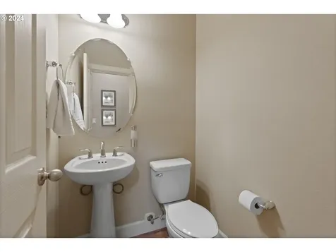17239 Nw Oak Creek Drive Portland OR 97229