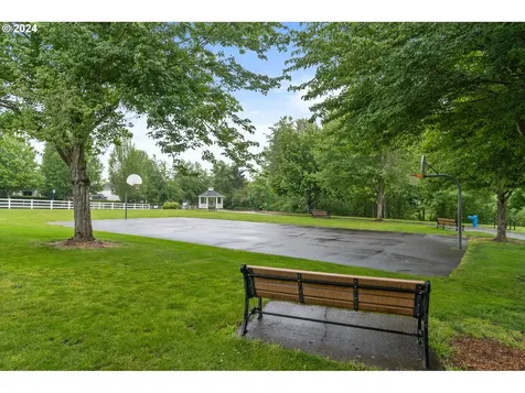 17239 Nw Oak Creek Drive Portland OR 97229