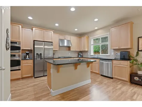 17239 Nw Oak Creek Drive Portland OR 97229