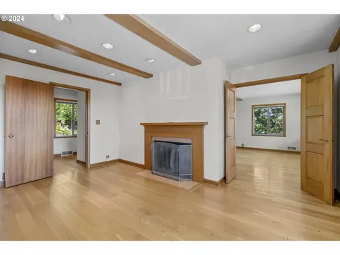 1069 SW Westwood Drive Portland OR 97239