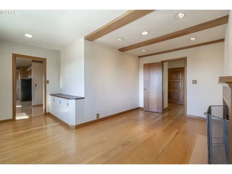 1069 SW Westwood Drive Portland OR 97239