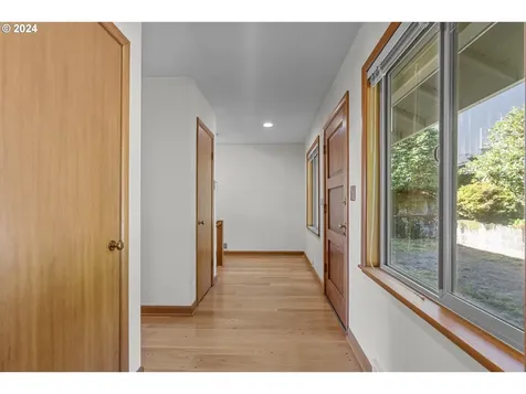 1069 SW Westwood Drive Portland OR 97239