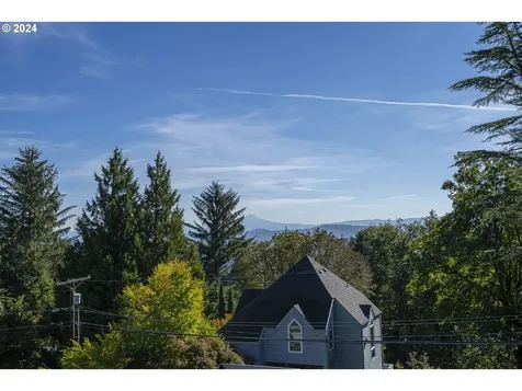 1069 SW Westwood Drive Portland OR 97239