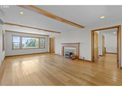 1069 SW Westwood Drive Portland OR 97239