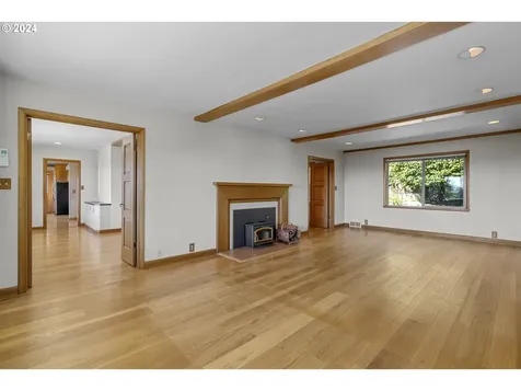 1069 SW Westwood Drive Portland OR 97239