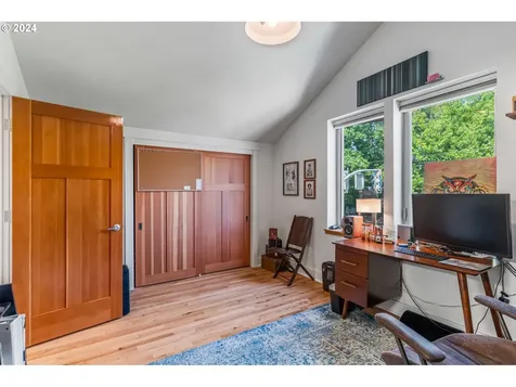 1114 Polk Street Eugene OR 97402