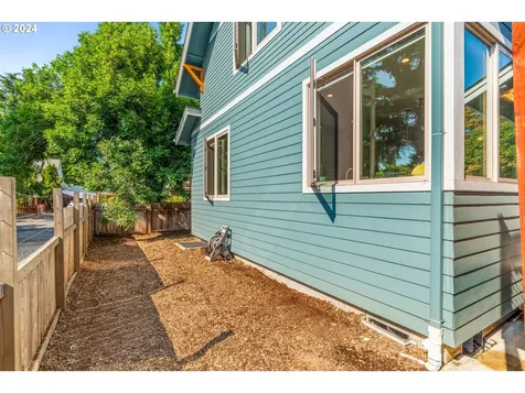 1114 Polk Street Eugene OR 97402