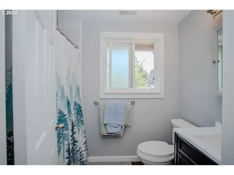 2422 SW 23rd Street Troutdale OR 97060