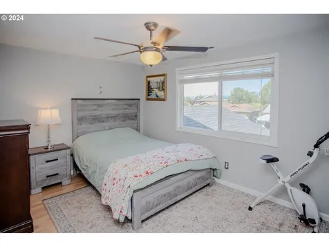 2422 SW 23rd Street Troutdale OR 97060