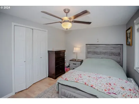 2422 SW 23rd Street Troutdale OR 97060
